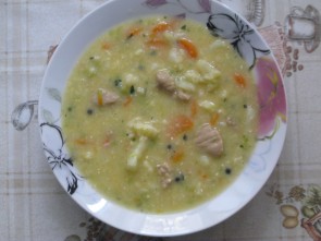 ČORBA OD JUNEĆEG MESA I KARFIOLA