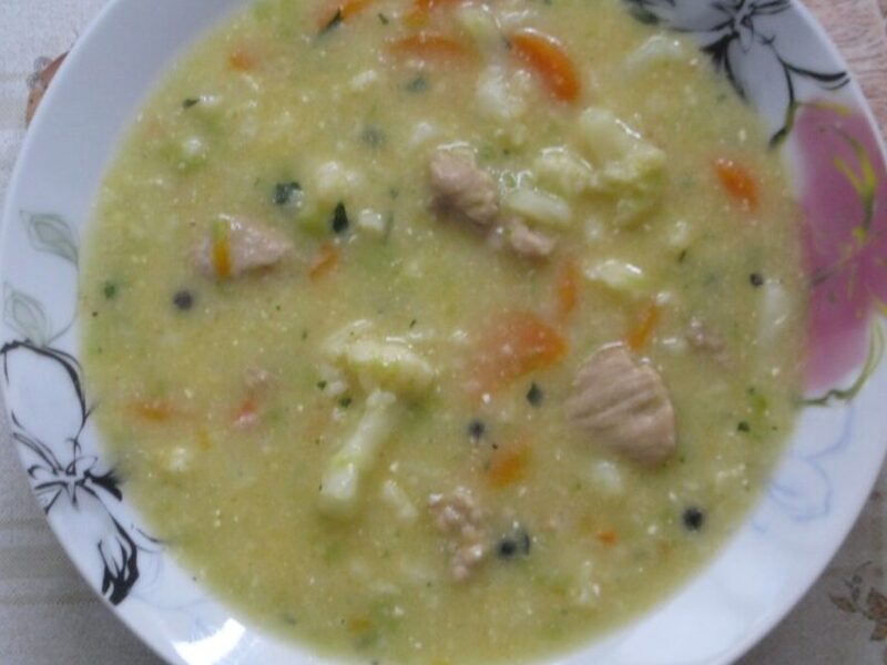 ČORBA OD JUNEĆEG MESA I KARFIOLA