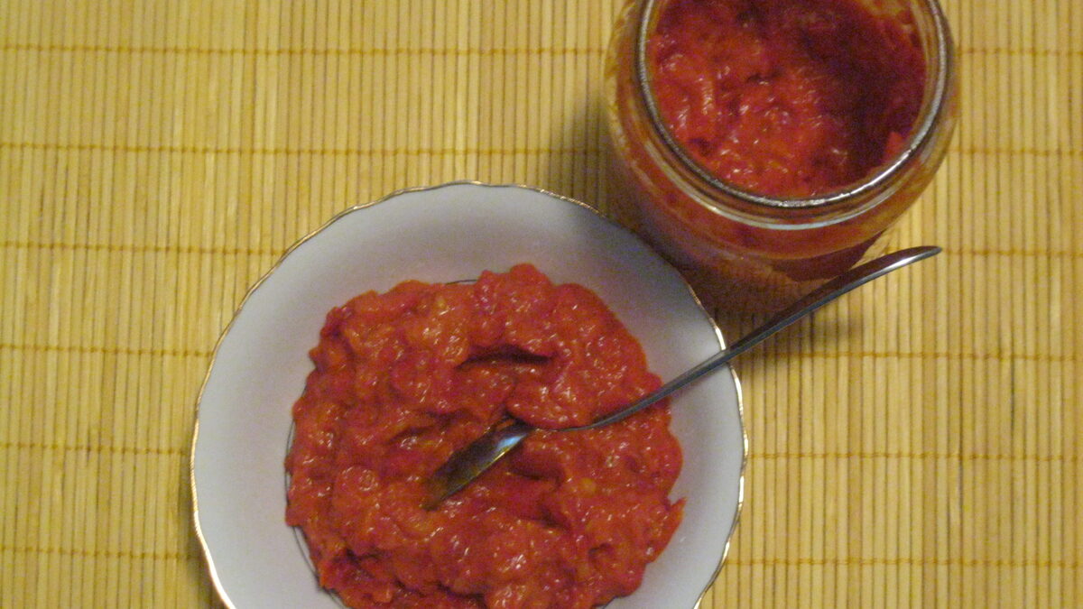 AJVAR OD SECKANIH PAPRIKA