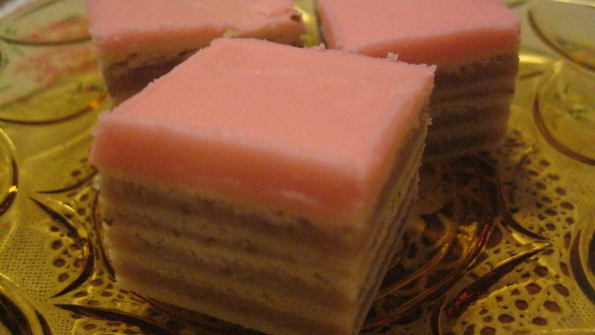 ROZEN TORTA