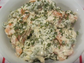 SALATA OD GRAŠKA I ŠARGAREPE