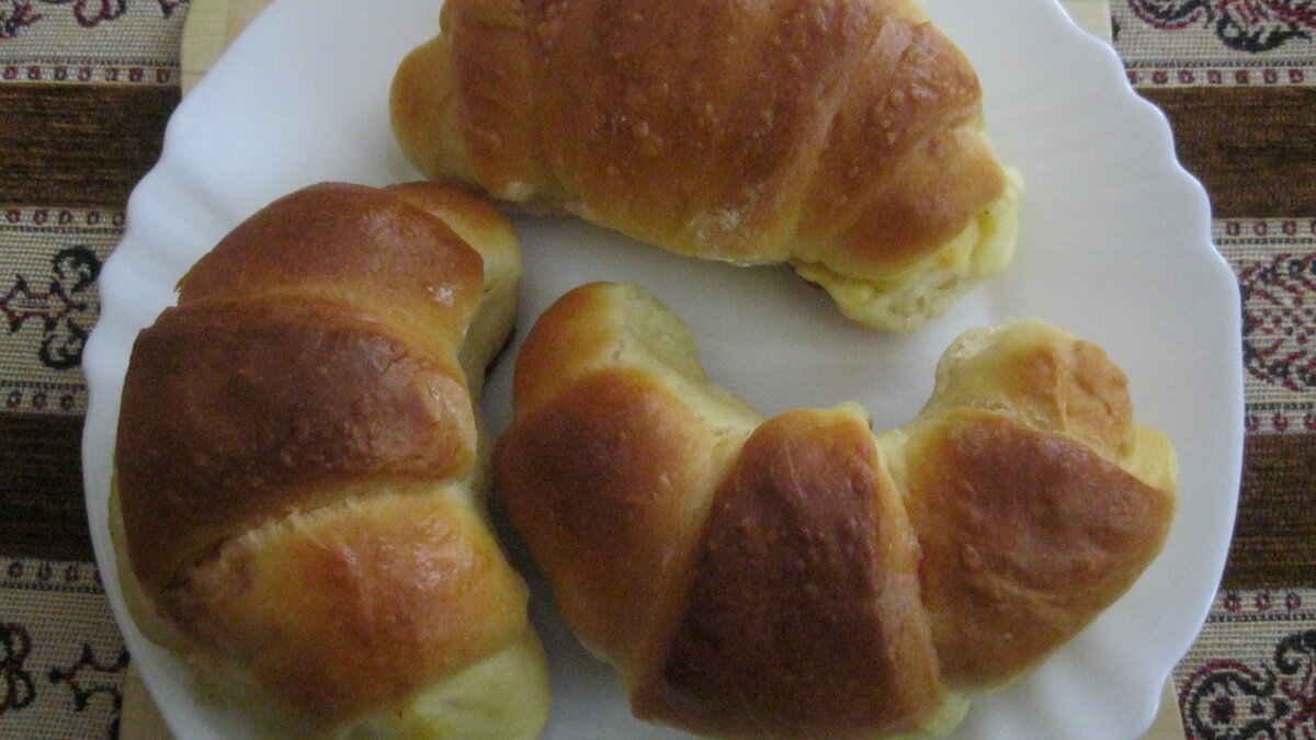 KIFLICE SA MARGARINOM