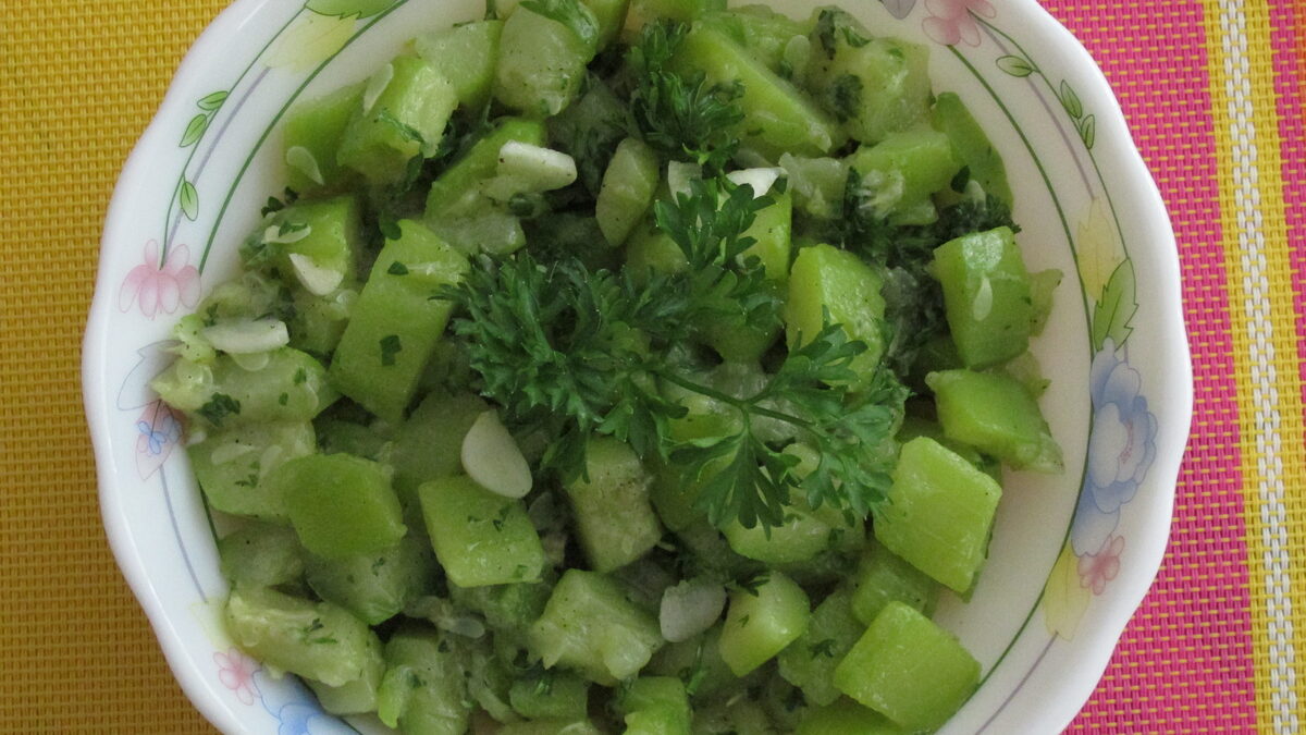SALATA OD TIKVICA