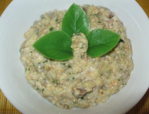 SALATA OD PATLIDžANA SA JOGURTOM