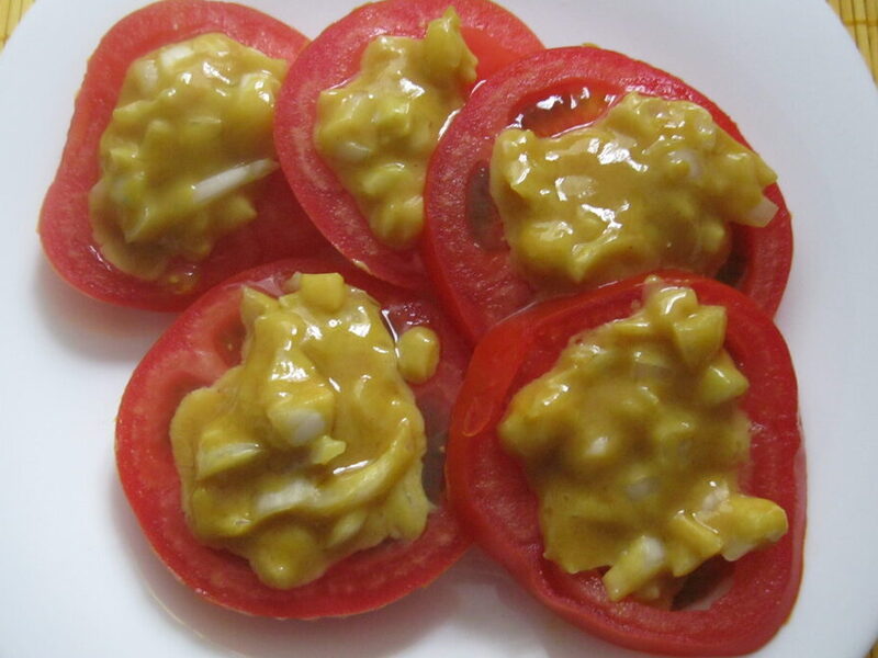 SALATA OD PARADAJZA SA SENFOM