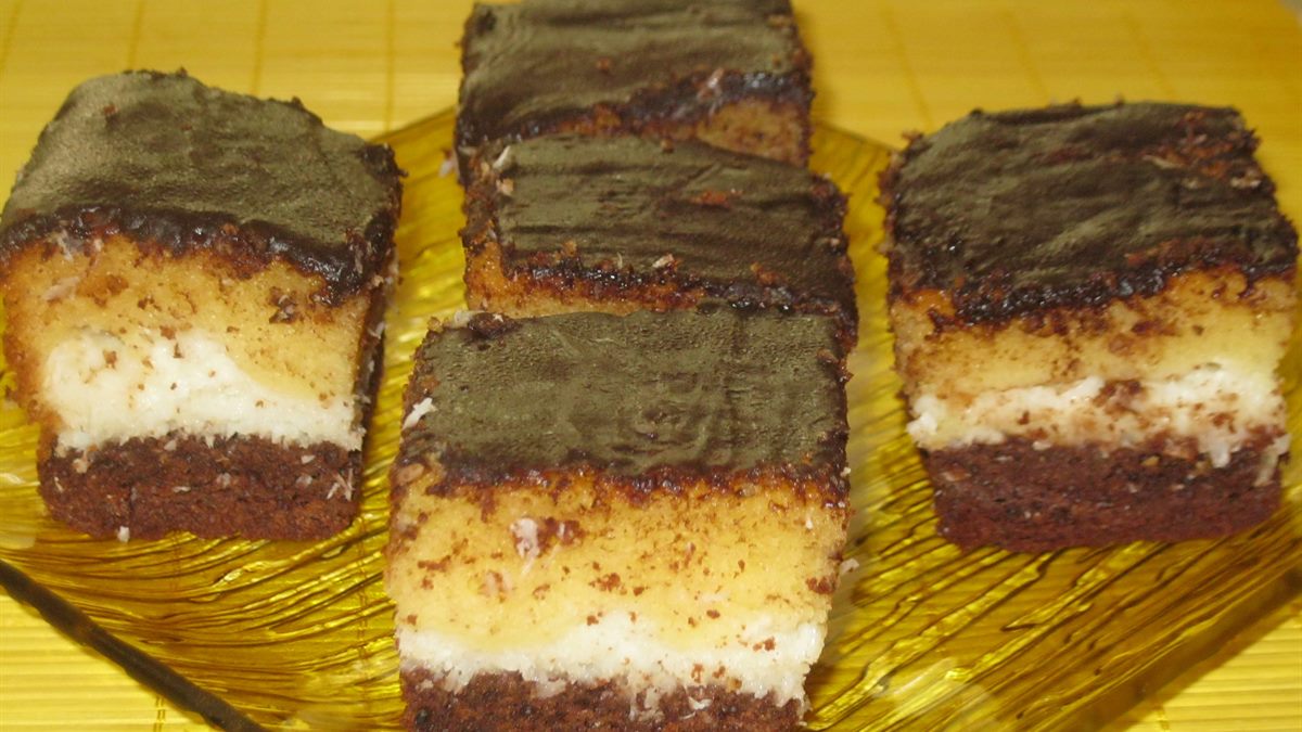 ŠARENE KOCKE SA KOKOSOM
