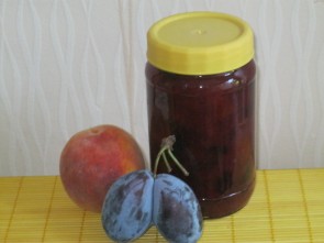 DžEM OD BRESAKA I ŠLjIVA
