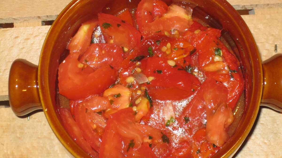 SALATA OD PEČENIH PAPRIKA I PARADAJZA