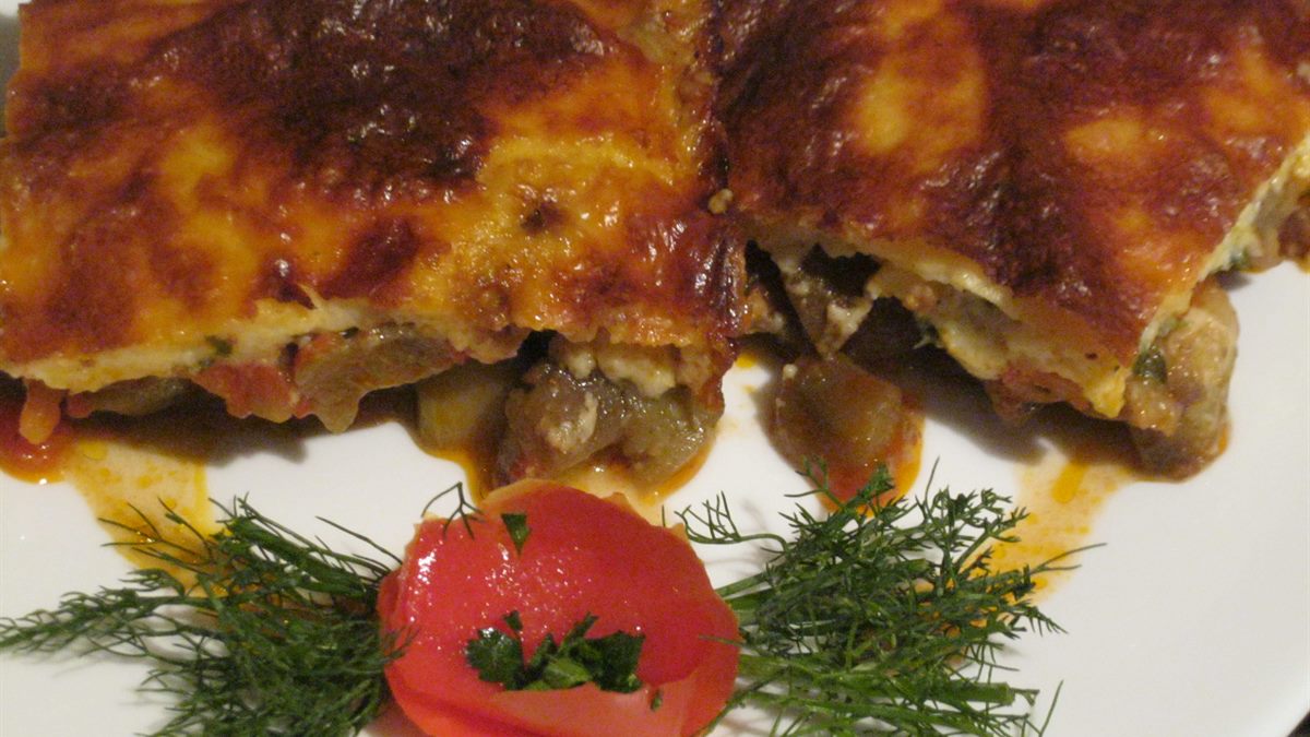 PATLIDžAN U BEŠAMEL SOSU