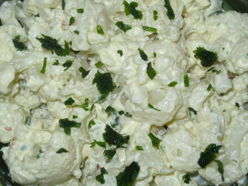 SALATA OD KARFIOLA SA PAVLAKOM I SENFOM