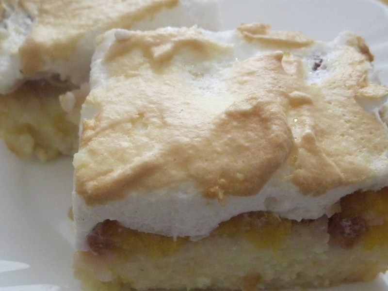LETNjI KOLAČ SA BRESKVAMA