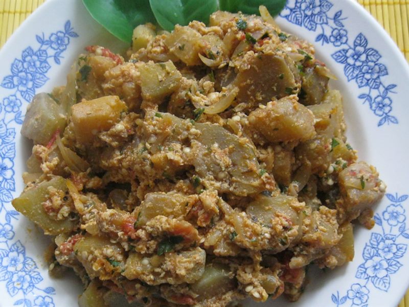 PATLIDžAN SA JAJIMA
