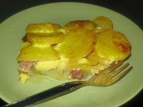 ZAPEČENI KROMPIR SA SLANINOM