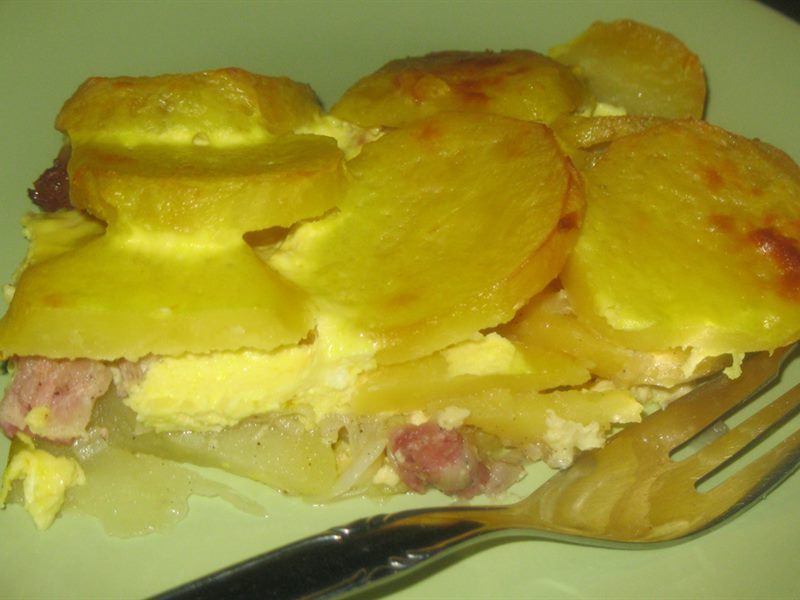 ZAPEČENI KROMPIR SA SLANINOM