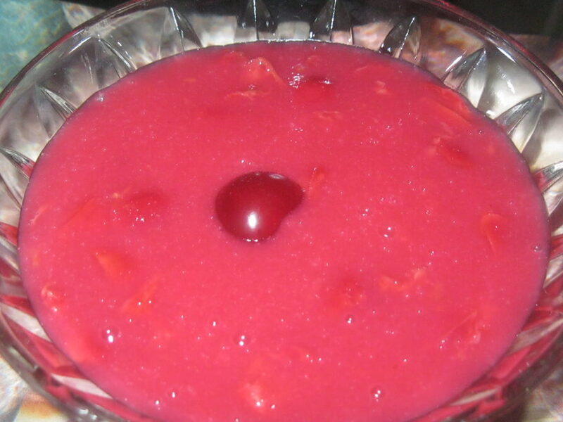 DOMAĆI GRIZ PUDING SA VIŠNjAMA