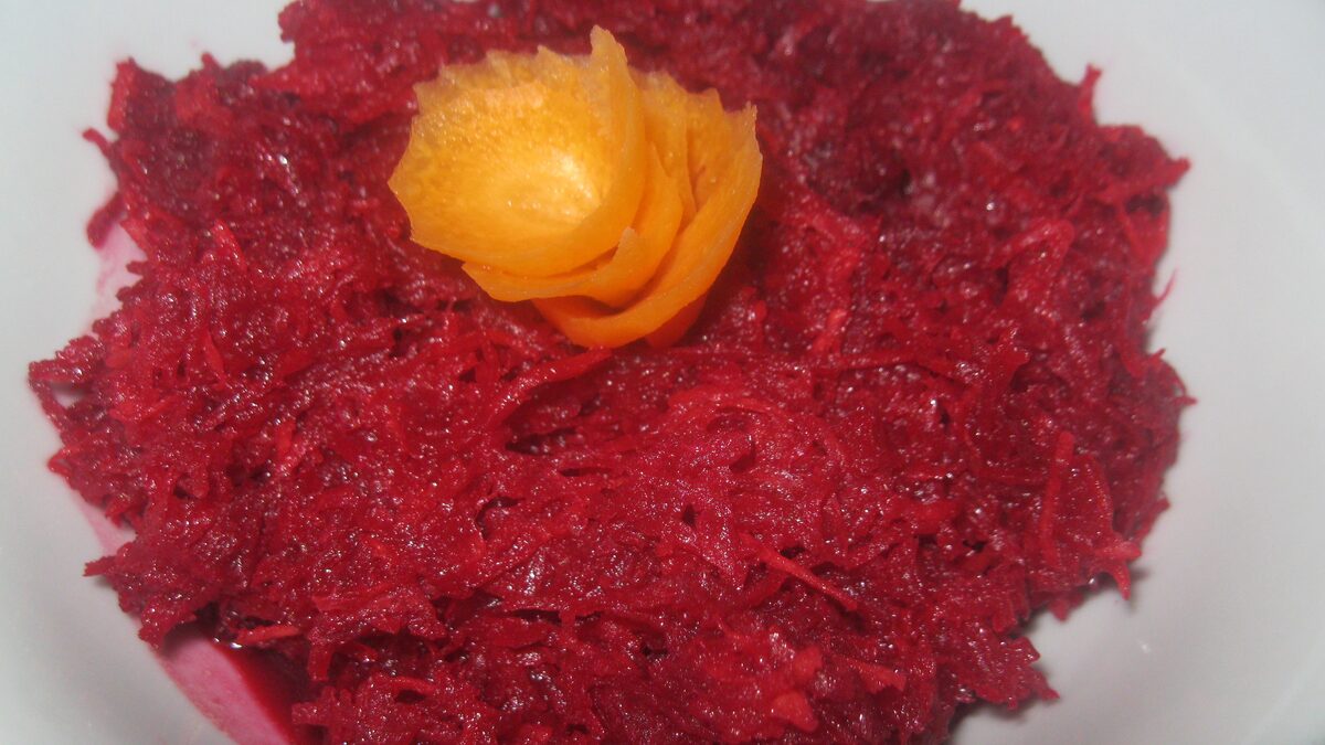 SALATA OD CVEKLE I ŠARGAREPE