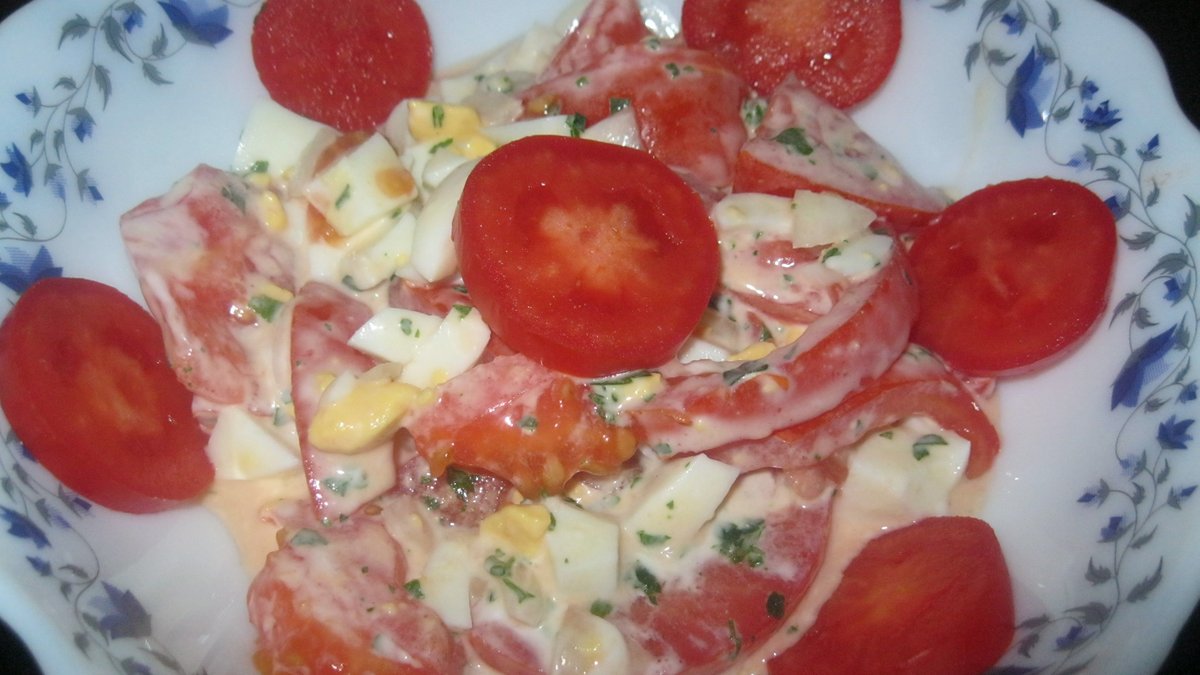 SALATA OD PARADAJZA SA MAJONEZOM