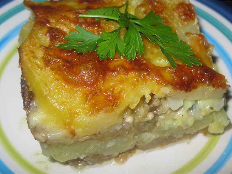 MUSAKA OD PATLIDžANA I KROMPIRA