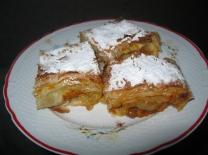 PITA SA BUNDEVOM I JABUKAMA