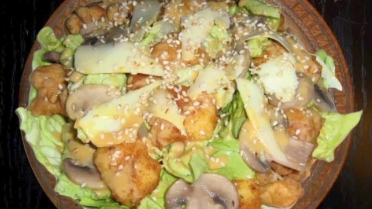 SALATA SA POHOVANOM PILETINOM